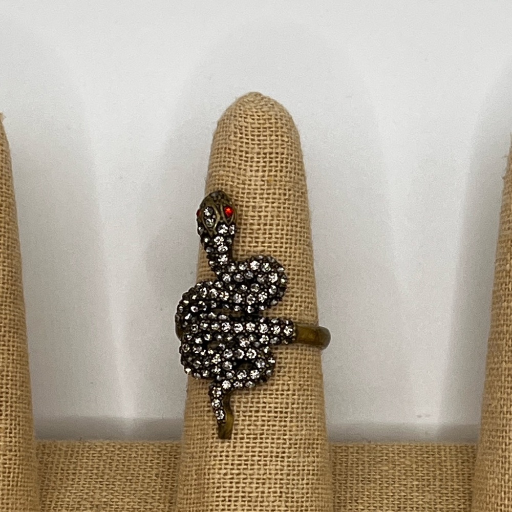 Jeweled Snake Ring - Picture 5 of 5